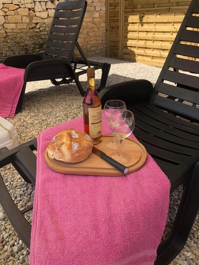 The Charming Private Farmhouse At La Grenouillere Puyreaux Extérieur photo